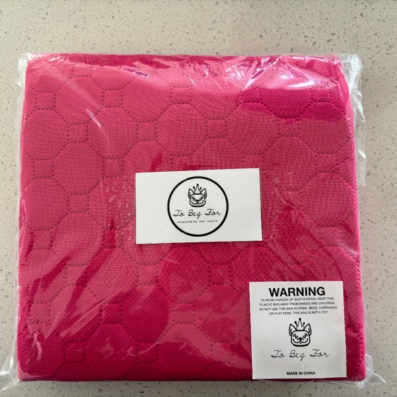 Reusable,Washable, Waterproof dog pad,  24"W X 36"L fitting a medium size crate - Picture 1 of 15
